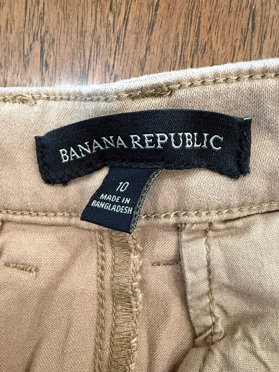 Banana Republic Tan Cotton Shorts - Picture 2 of 3